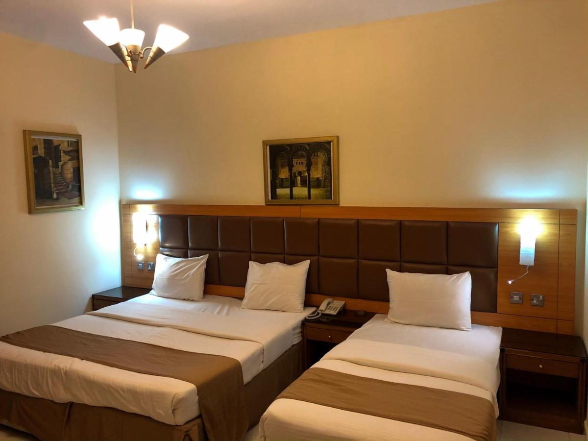New Royal Mark Hotel Apartments Дубай Екстер'єр фото